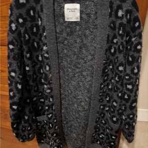 Abercrombie & Fitch Women's Gray Leopard Sweater